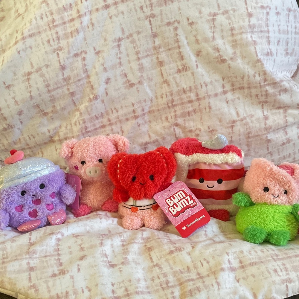 New-BumBumz 5 small plush ❤️ SweetBumz